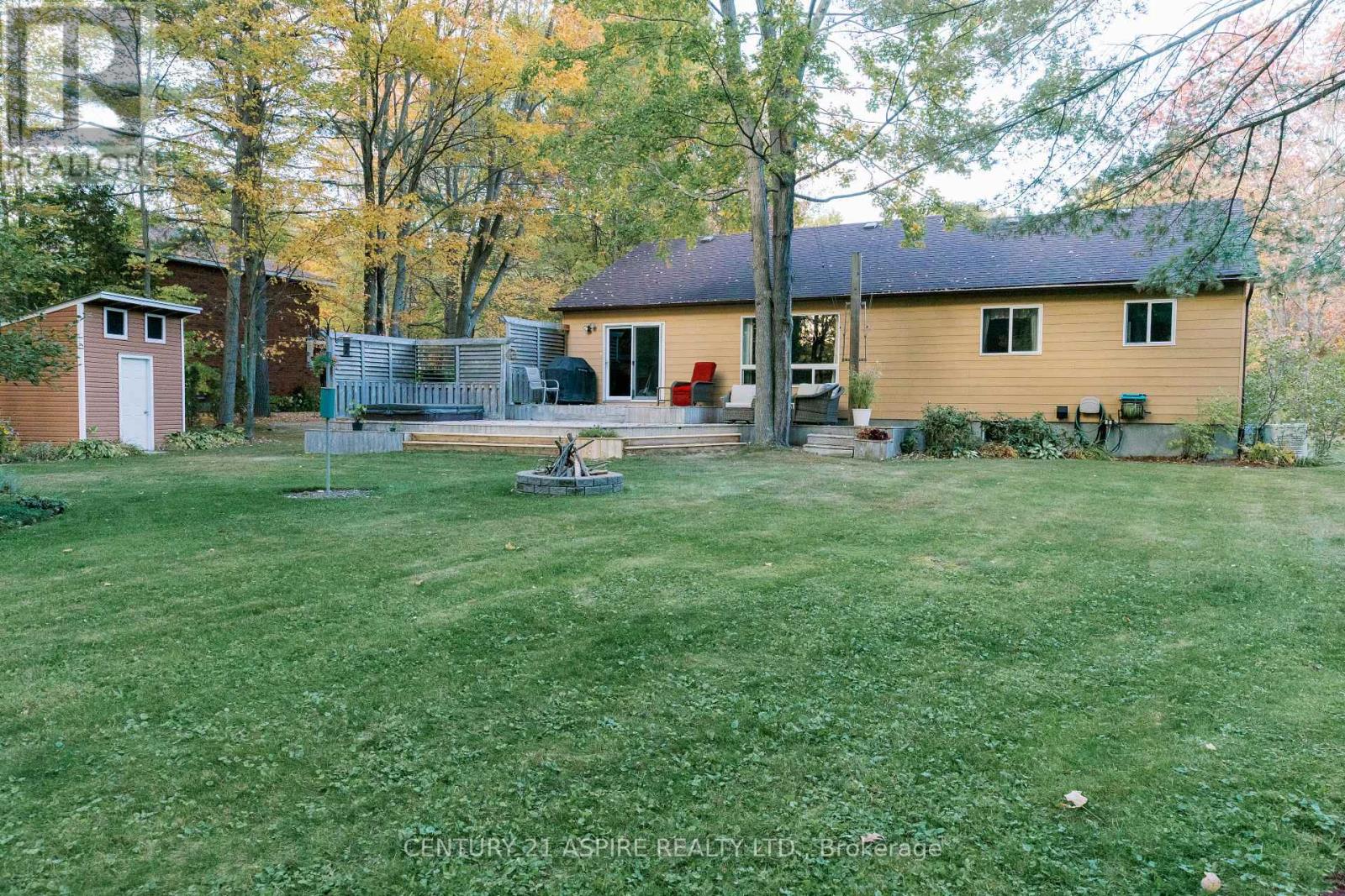 32 Country Lane, Petawawa, Ontario K8H 3J9 - Photo 36 - X12962610