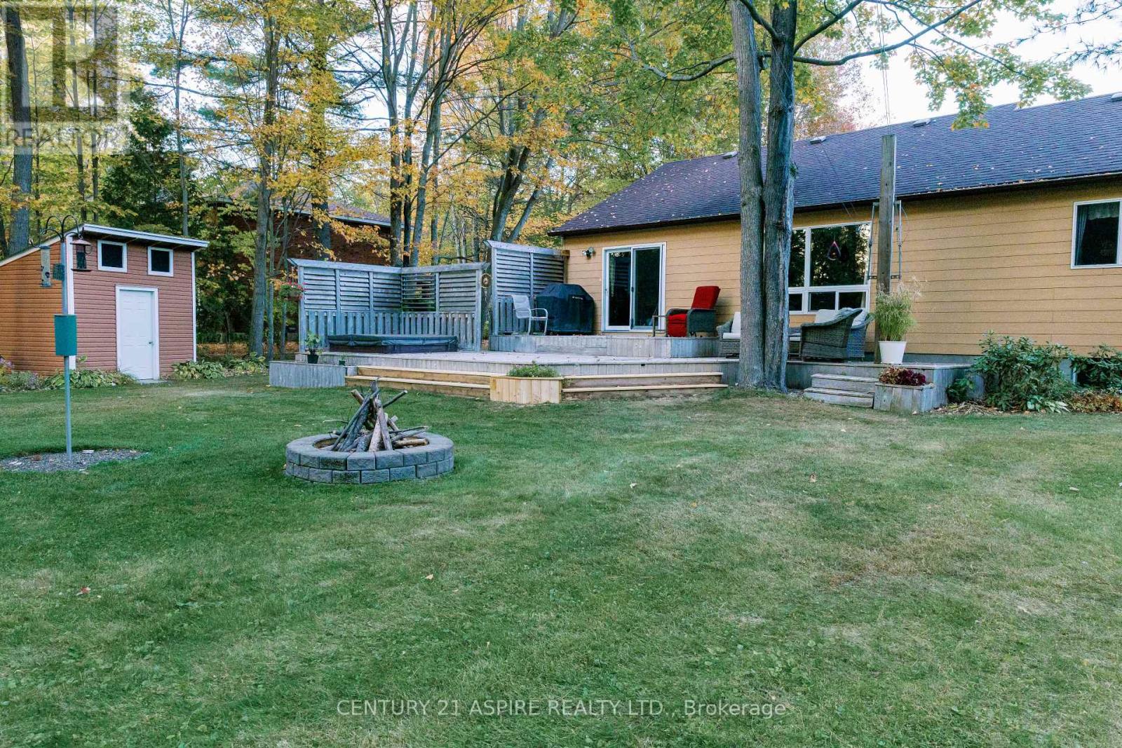 32 Country Lane, Petawawa, Ontario K8H 3J9 - Photo 37 - X12962610