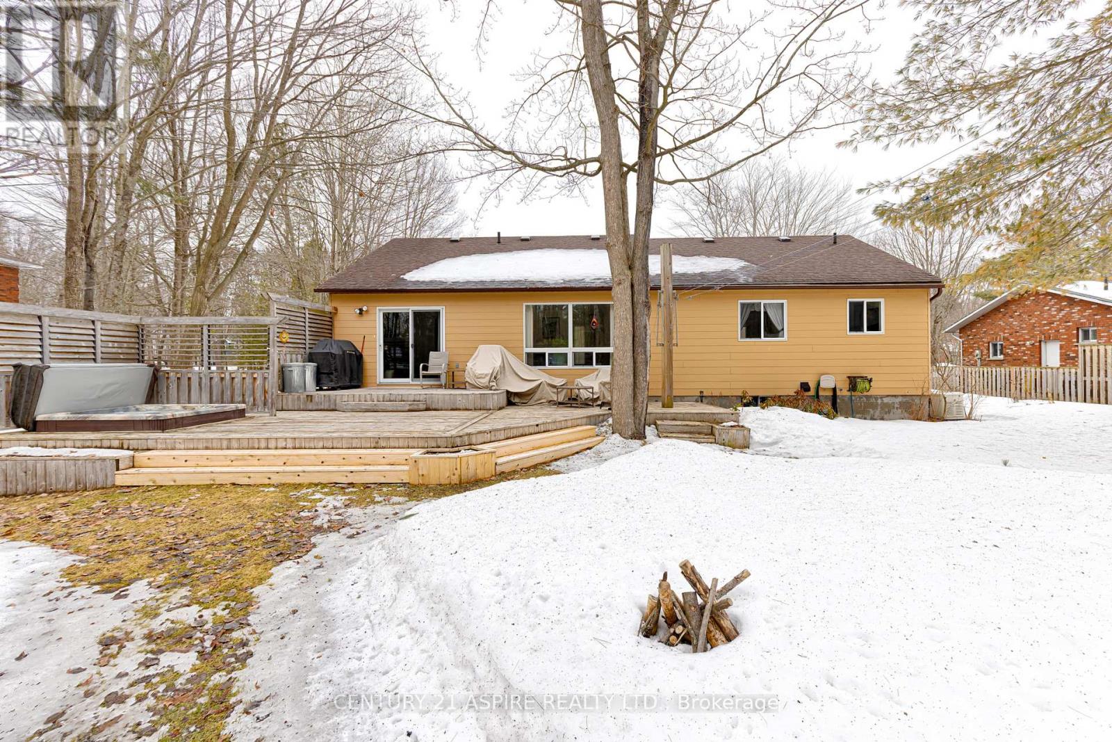 32 Country Lane, Petawawa, Ontario K8H 3J9 - Photo 41 - X12962610