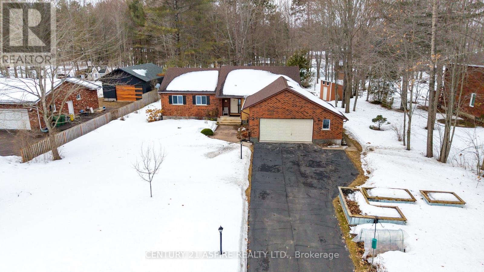 32 Country Lane, Petawawa, Ontario K8H 3J9 - Photo 45 - X12962610