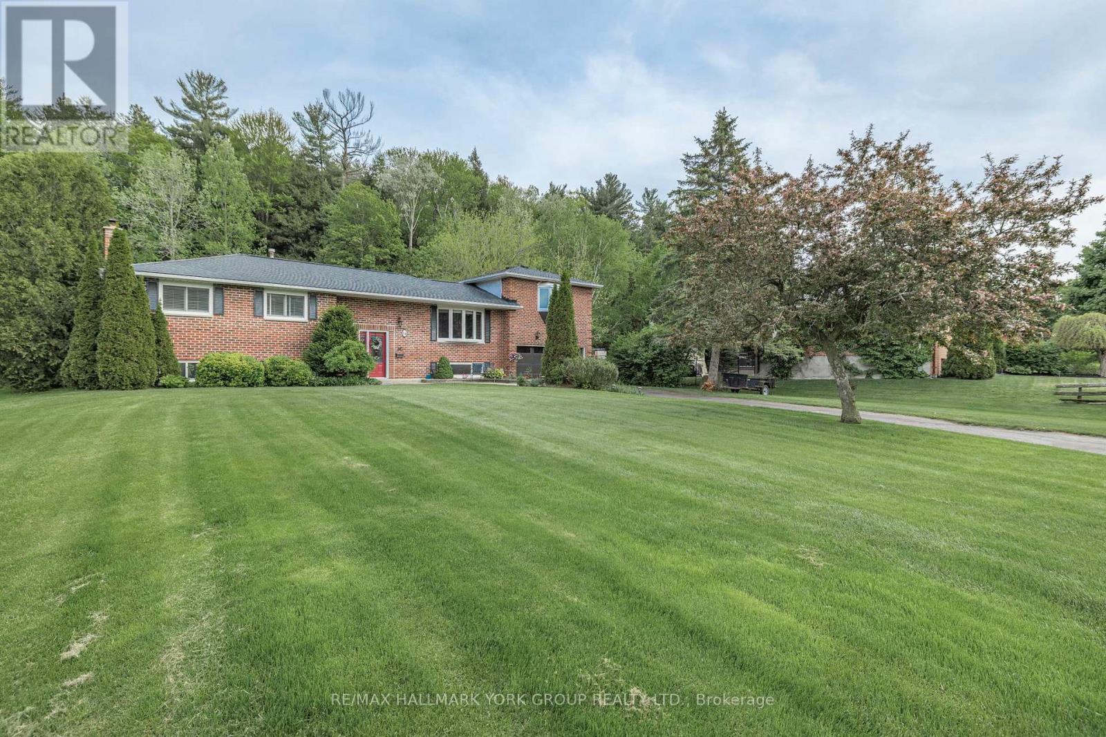 14 Anchor Court, East Gwillimbury, Ontario  L9N 1G1 - Photo 2 - N12803024