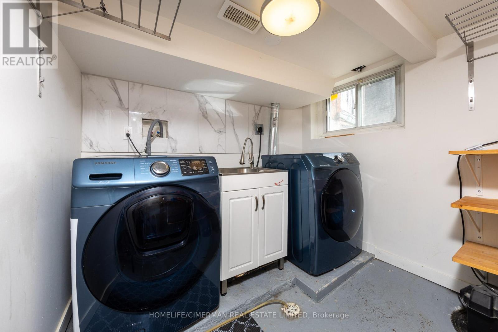 43 Torrens Avenue, Toronto, Ontario  M4K 2H9 - Photo 11 - E12737742