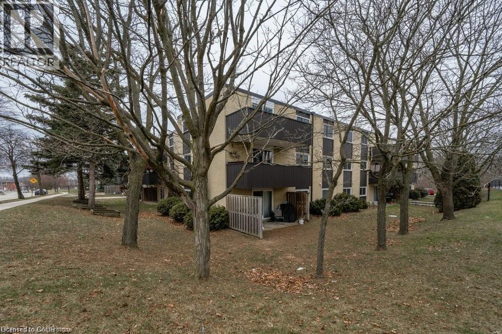 75 HAZELGLEN Drive Unit# 308, Kitchener, Ontario