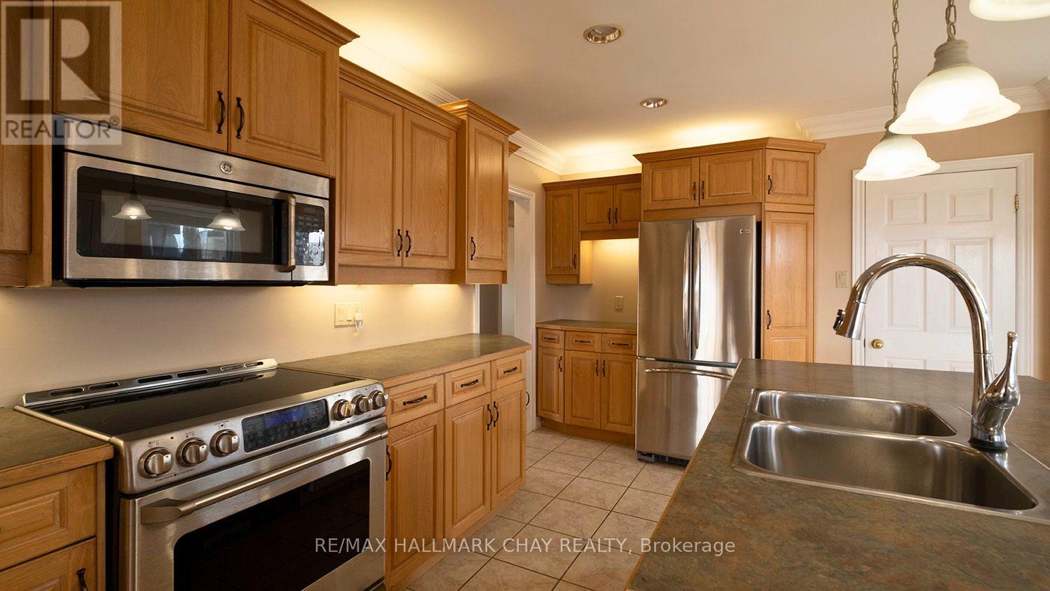 24518 Mccowan Road, Georgina, Ontario  L0E 1R0 - Photo 18 - N12937912