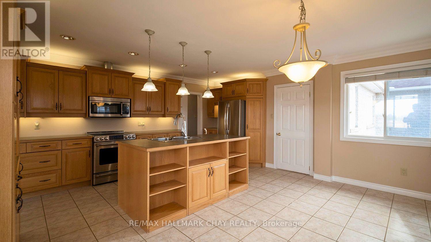 24518 Mccowan Road, Georgina, Ontario  L0E 1R0 - Photo 17 - N12937912