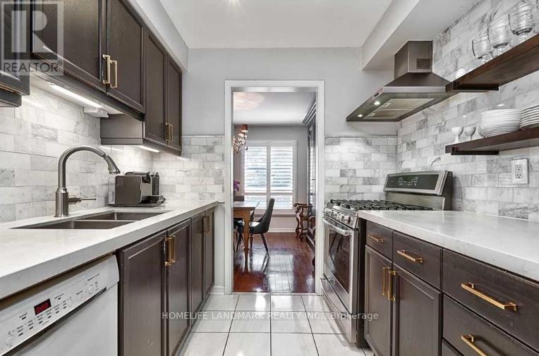 26 - 2006 Glenada Crescent, Oakville, Ontario  L6H 5R9 - Photo 3 - W12874306