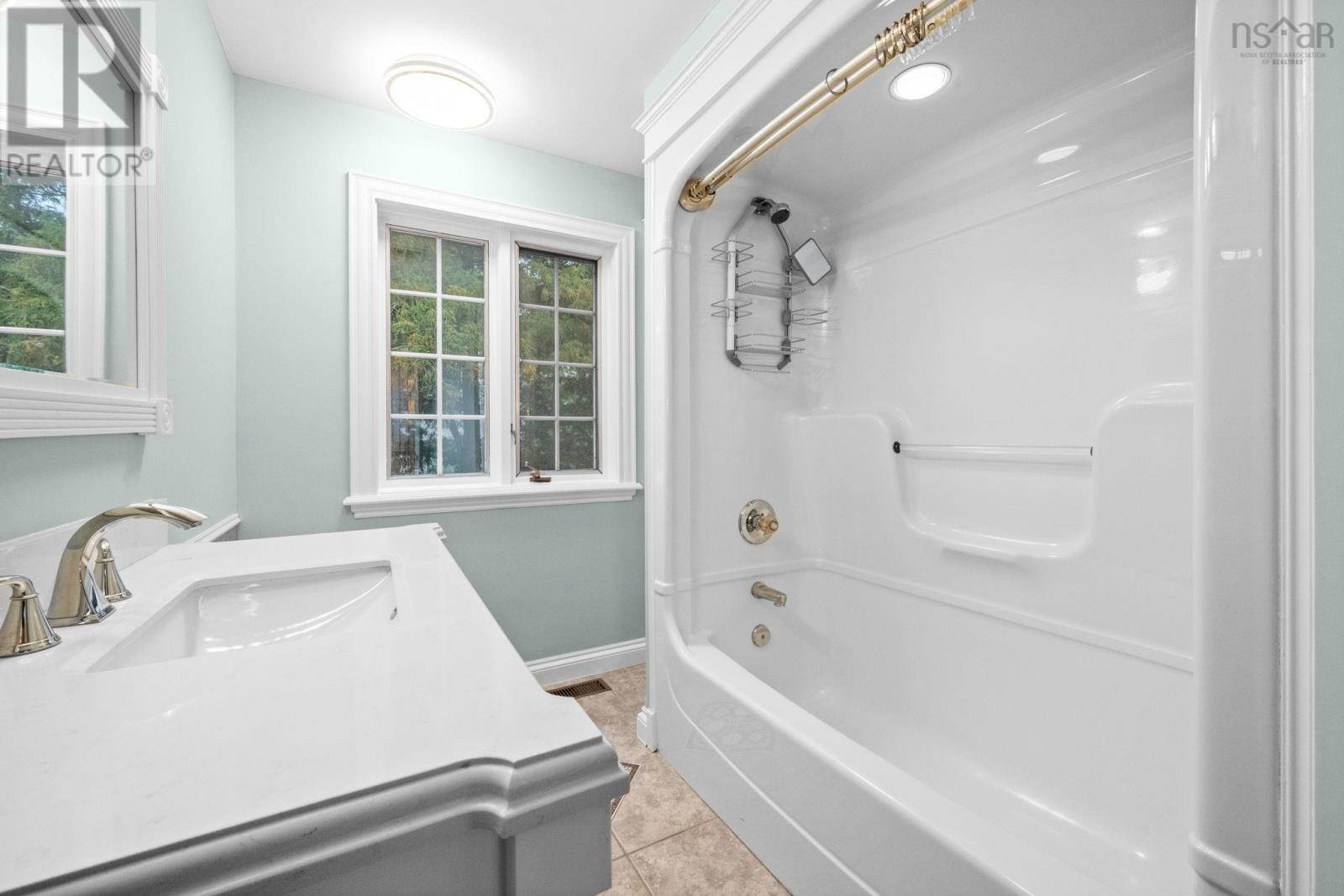 916 Young Avenue, Halifax, Nova Scotia  B3H 2W1 - Photo 31 - 202606396