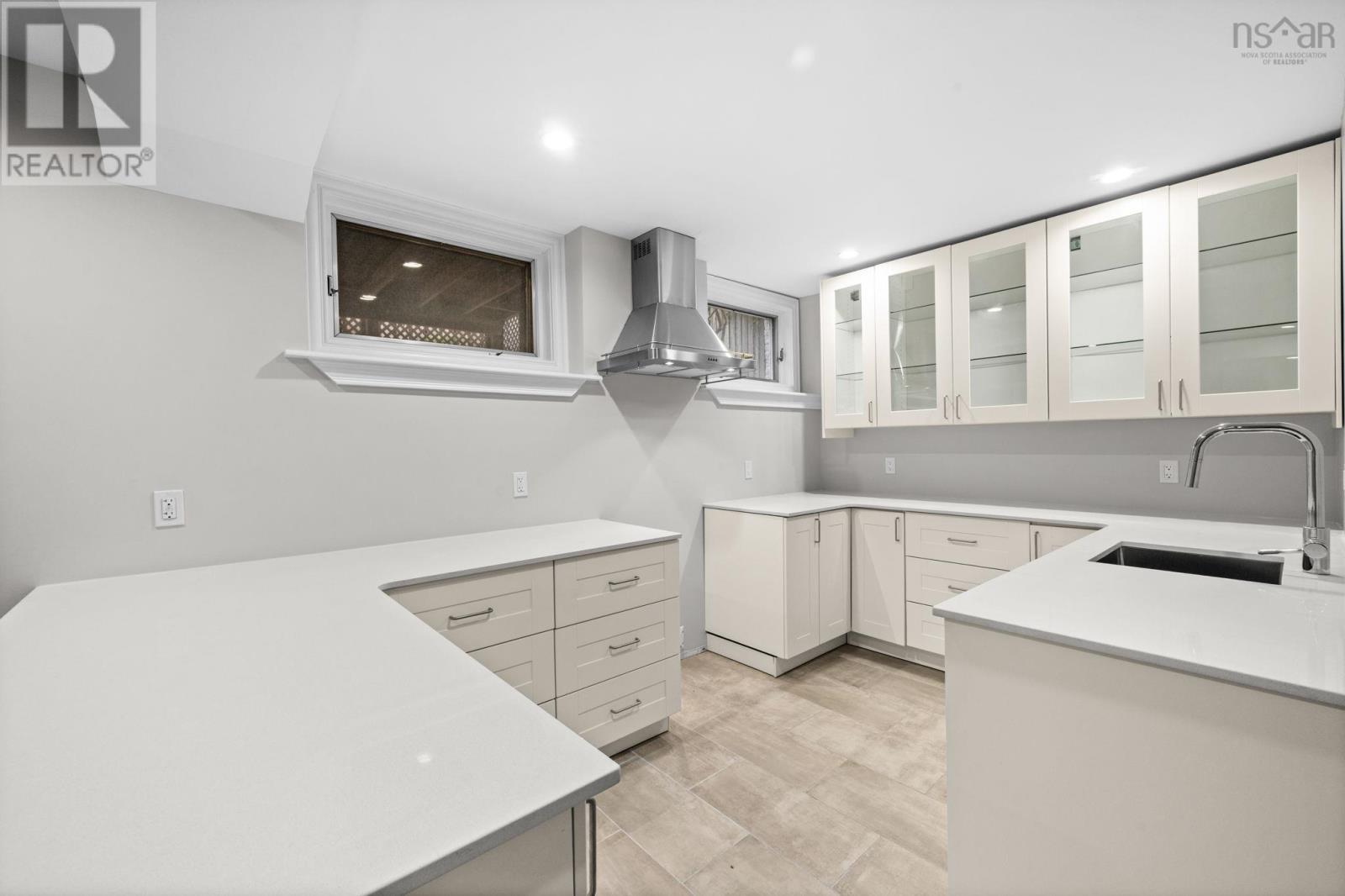 916 Young Avenue, Halifax, Nova Scotia  B3H 2W1 - Photo 43 - 202606396