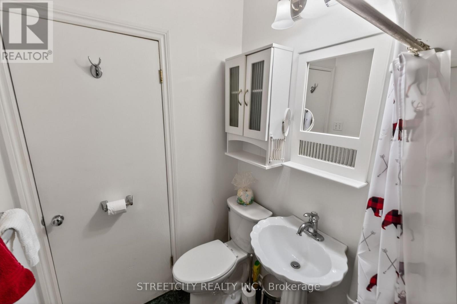 6 Montgomery Road, St. Thomas, Ontario  N5R 1S5 - Photo 22 - X12962668