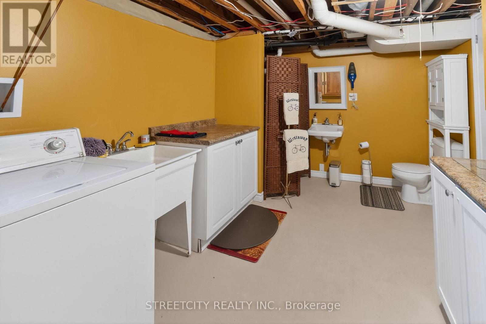 6 Montgomery Road, St. Thomas, Ontario  N5R 1S5 - Photo 29 - X12962668