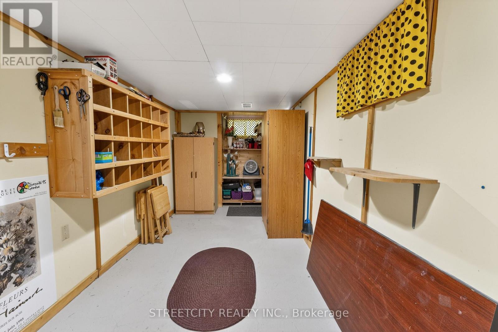 6 Montgomery Road, St. Thomas, Ontario  N5R 1S5 - Photo 32 - X12962668