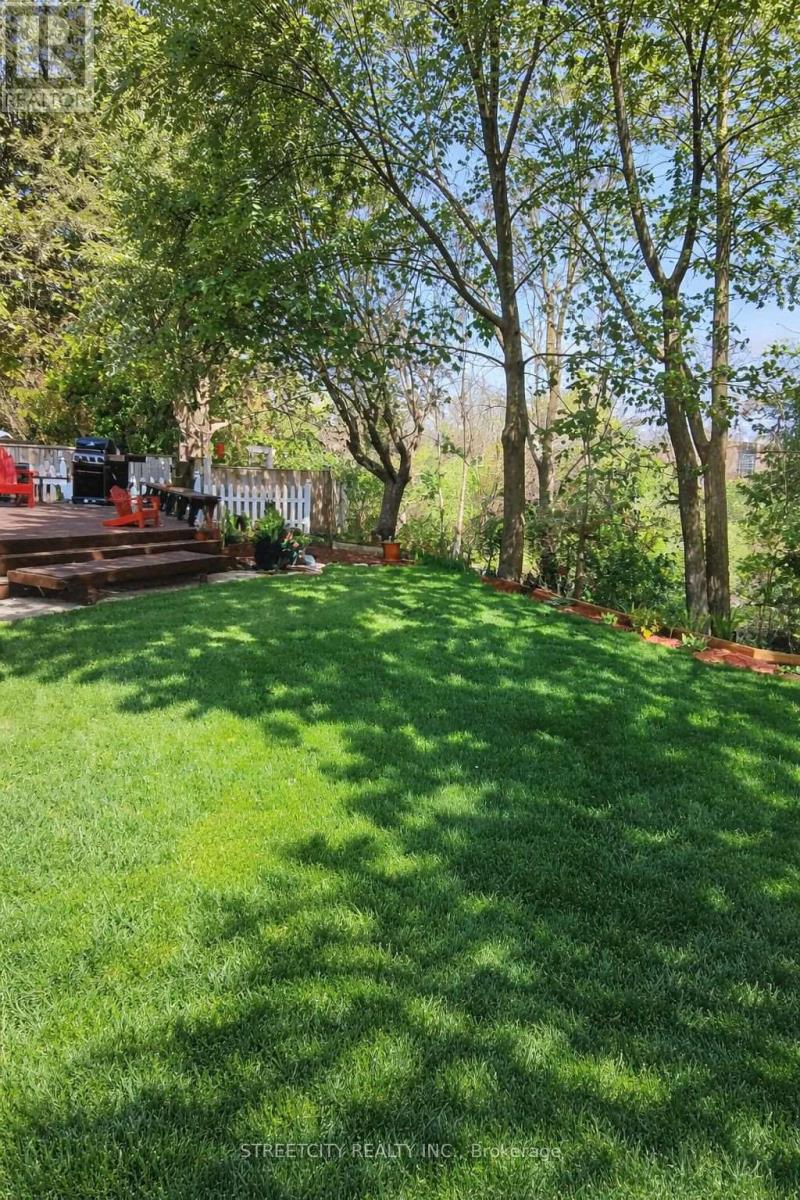 6 Montgomery Road, St. Thomas, Ontario  N5R 1S5 - Photo 42 - X12962668