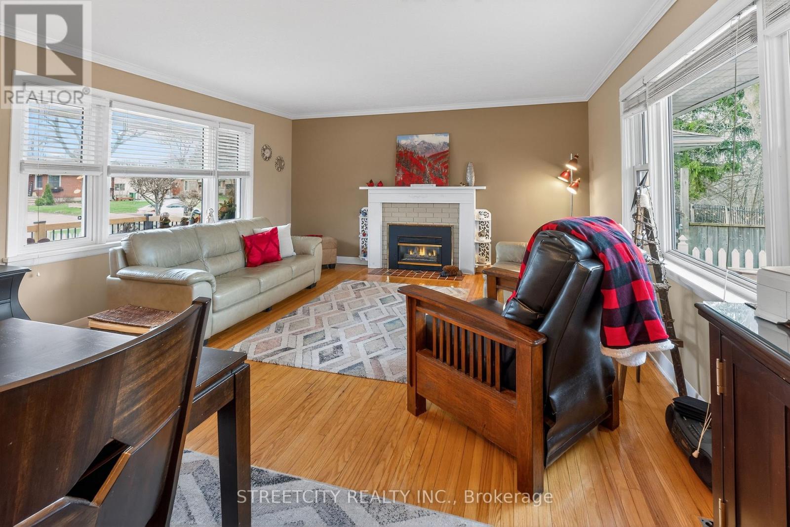 6 Montgomery Road, St. Thomas, Ontario  N5R 1S5 - Photo 7 - X12962668