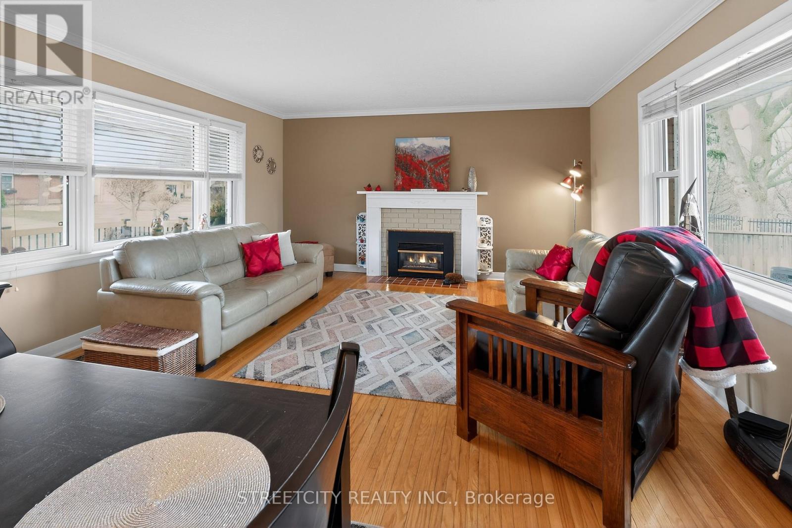 6 Montgomery Road, St. Thomas, Ontario  N5R 1S5 - Photo 9 - X12962668