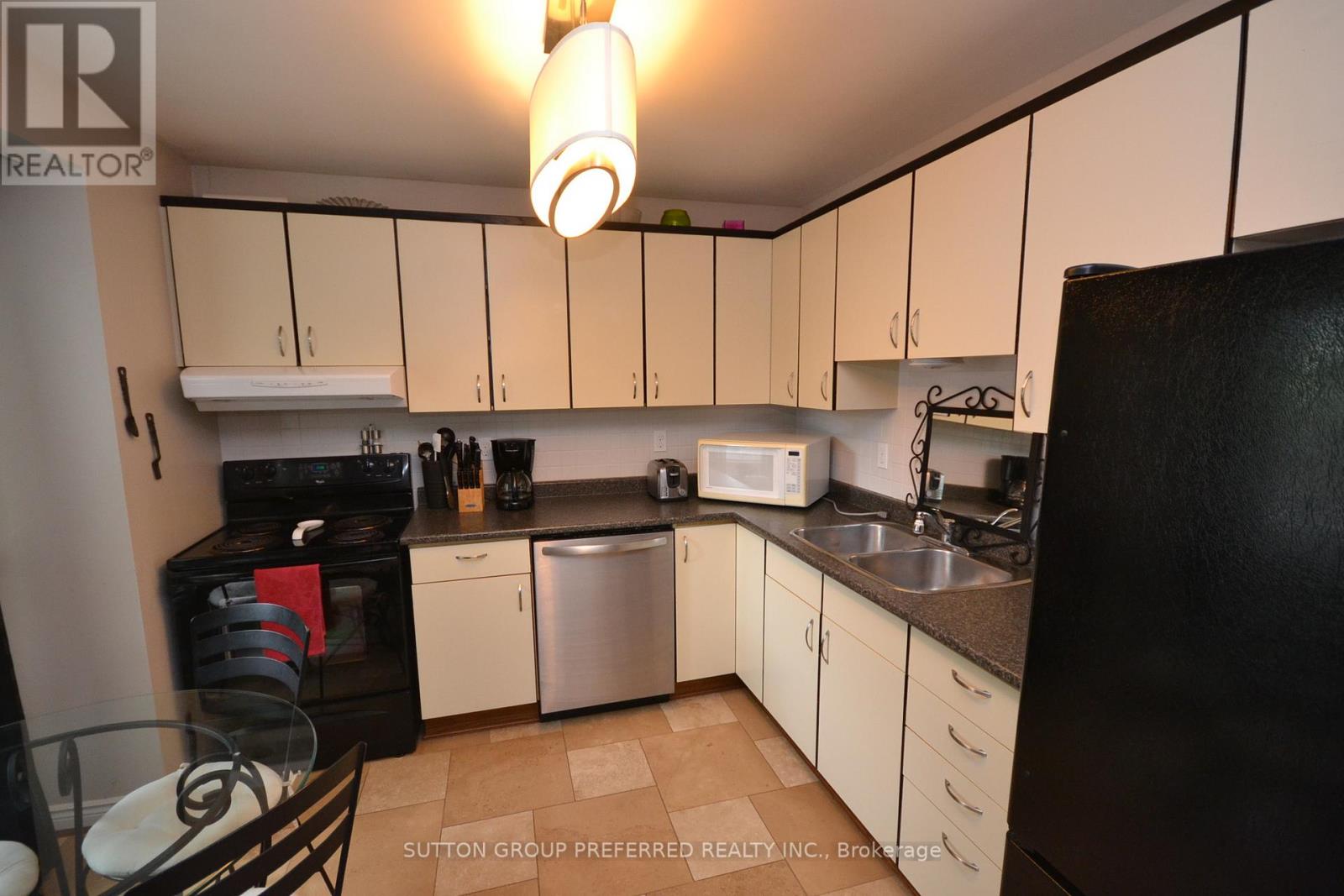 561 Princess Avenue, London East, Ontario  N6B 2C1 - Photo 2 - X12962682