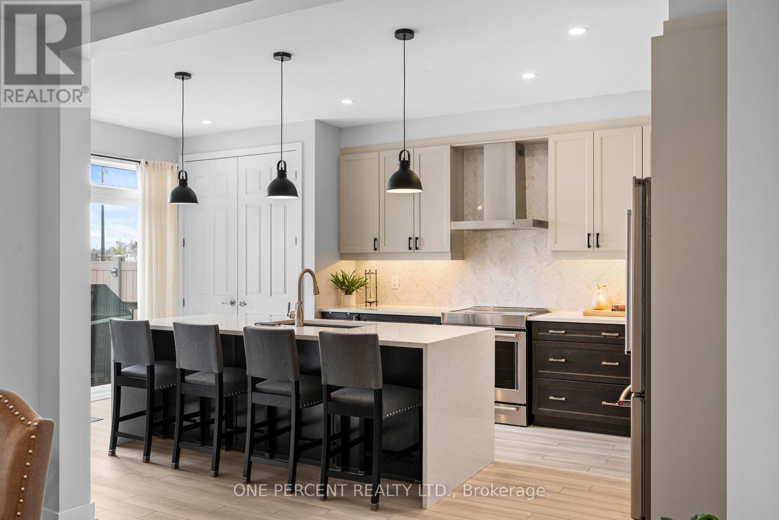 1002 Showman Street, Ottawa, Ontario  K0A 2Z0 - Photo 14 - X12962560