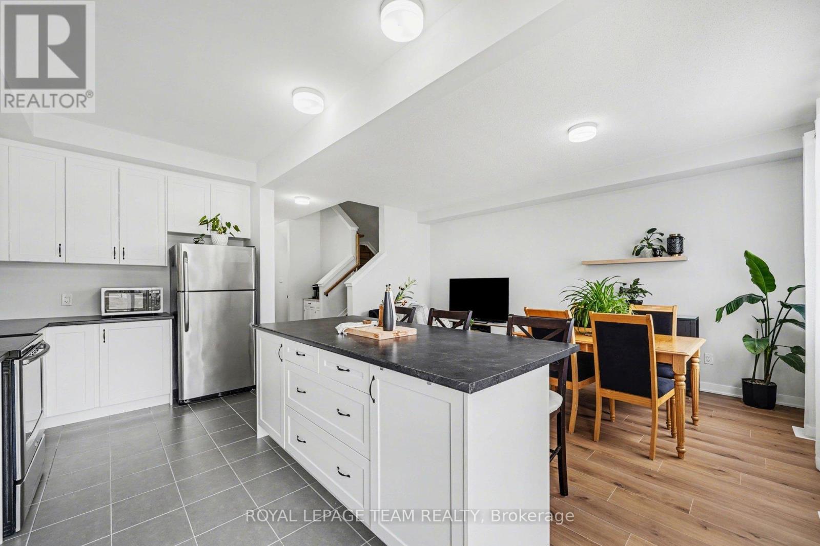 604 Keatons Way, North Grenville, Ontario  K0G 1J0 - Photo 9 - X12962608