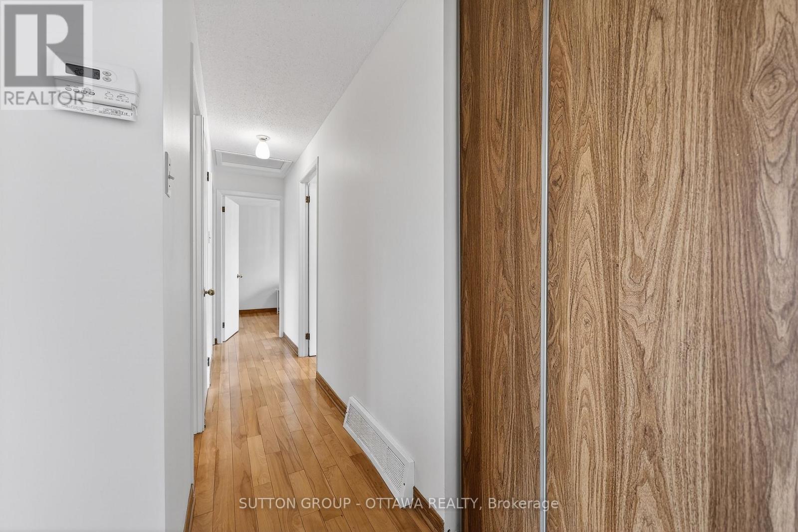 1595 Schouten Drive, Ottawa, Ontario  K1E 2H9 - Photo 19 - X12962696