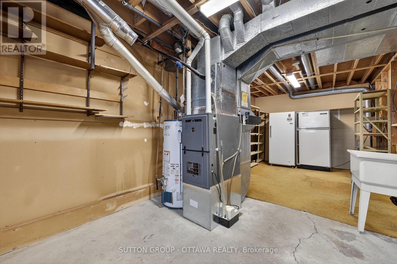 1595 Schouten Drive, Ottawa, Ontario  K1E 2H9 - Photo 41 - X12962696