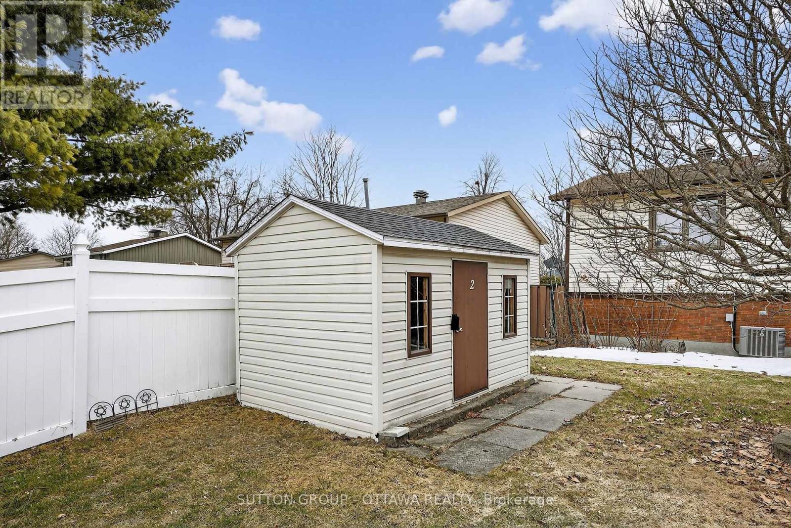 1595 Schouten Drive, Ottawa, Ontario  K1E 2H9 - Photo 47 - X12962696