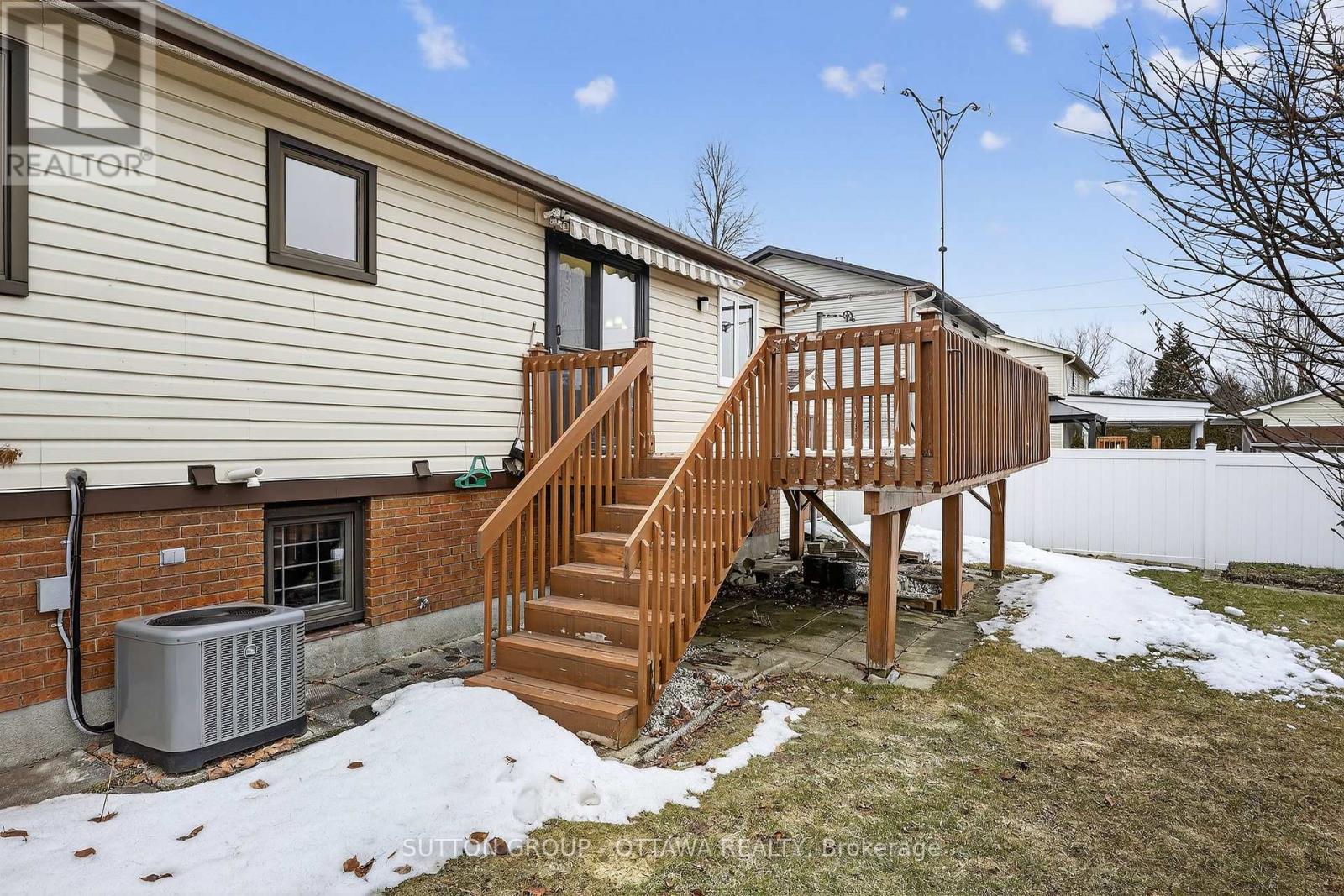 1595 Schouten Drive, Ottawa, Ontario  K1E 2H9 - Photo 48 - X12962696