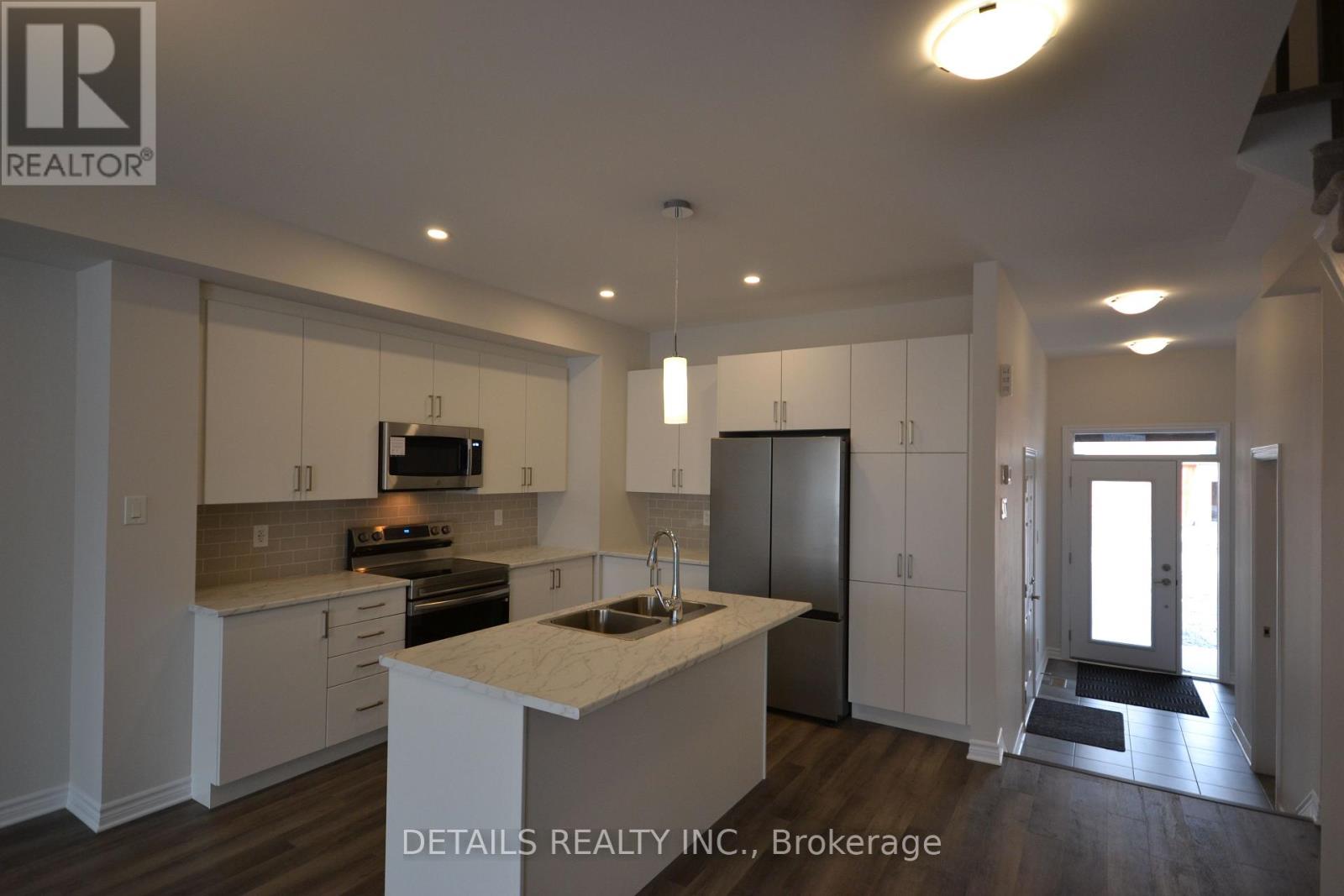 285 Labelle Street, Russell, Ontario  K0A 1W0 - Photo 6 - X12962714