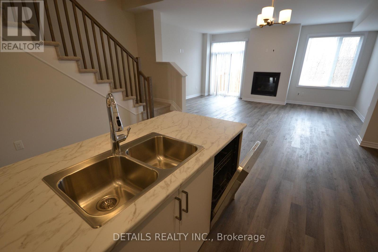 285 Labelle Street, Russell, Ontario  K0A 1W0 - Photo 7 - X12962714