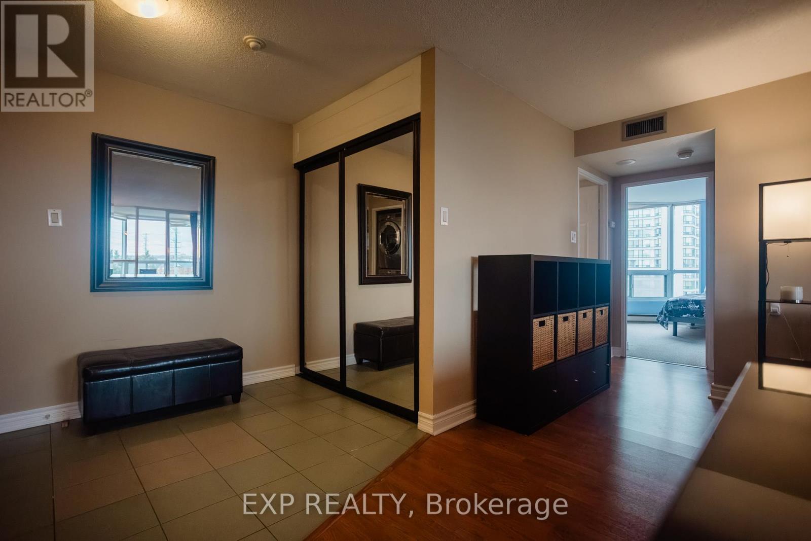 508 - 4450 Tucana Court, Mississauga, Ontario  L5R 3R4 - Photo 9 - W12962616