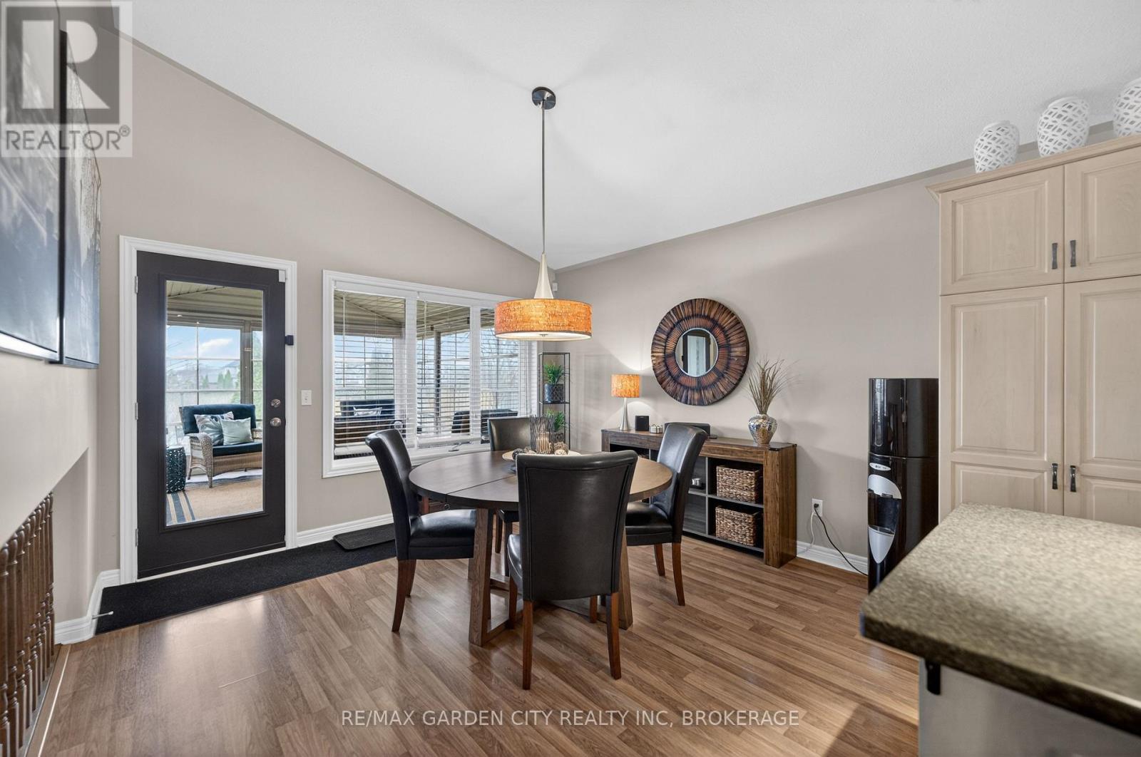 7059 Parkside Road, Niagara Falls, Ontario  L2H 3L6 - Photo 12 - X12962606