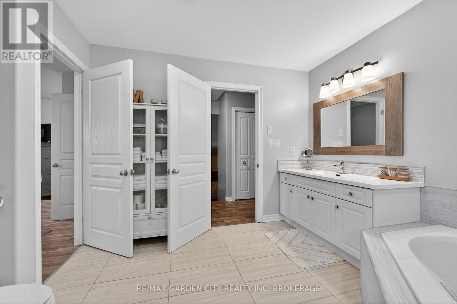 7059 Parkside Road, Niagara Falls, Ontario  L2H 3L6 - Photo 36 - X12962606