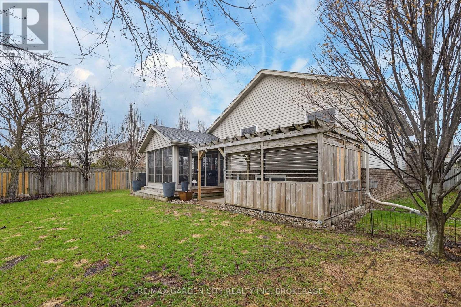 7059 Parkside Road, Niagara Falls, Ontario  L2H 3L6 - Photo 41 - X12962606