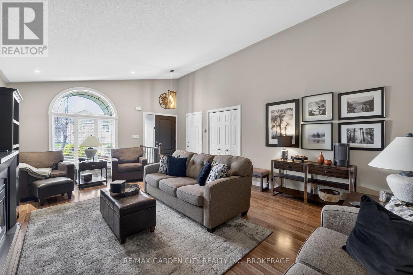 7059 Parkside Road, Niagara Falls, Ontario  L2H 3L6 - Photo 6 - X12962606