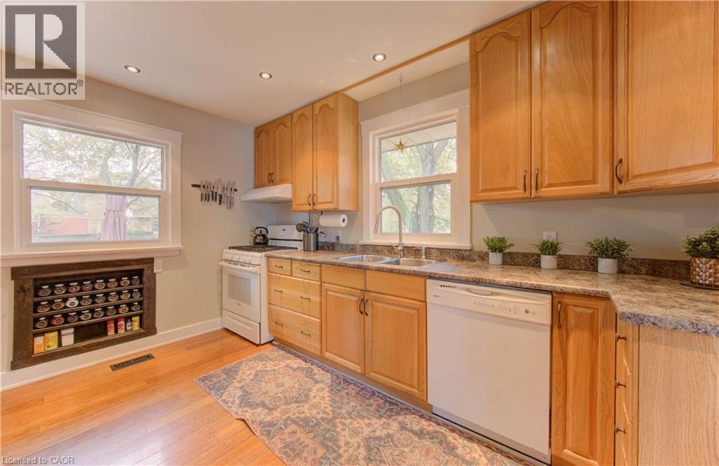 50 Edinburgh Road, Kitchener, Ontario  N2B 1M5 - Photo 7 - 40817750