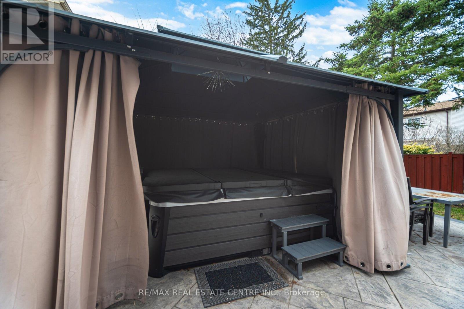 98 Cassander Crescent, Brampton, Ontario  L6Z 1Z2 - Photo 48 - W12958420