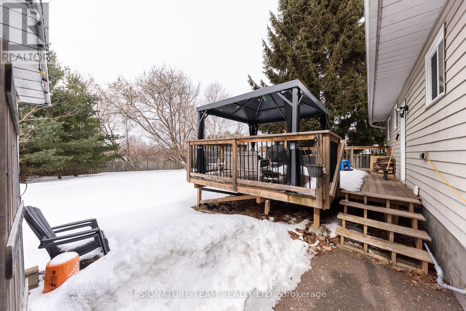 122 Springfield Crescent, Pembroke, Ontario  K8A 8J3 - Photo 5 - X12962700