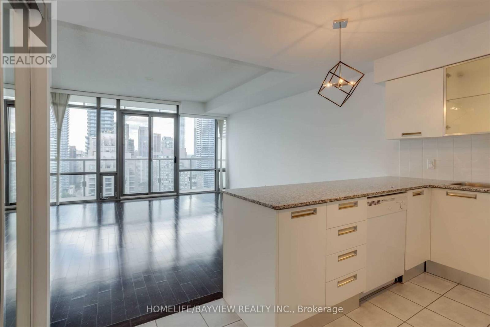 2904 - 37 GROSVENOR STREET, Toronto, Ontario