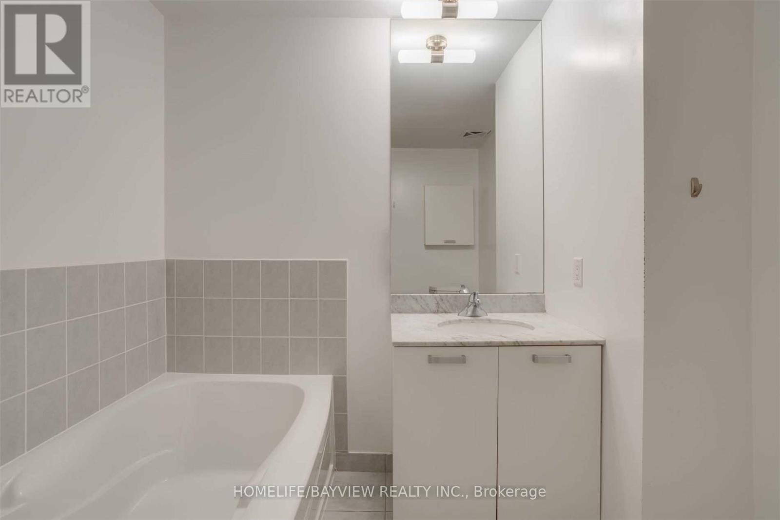 2904 - 37 Grosvenor Street, Toronto, Ontario  M4Y 3G5 - Photo 17 - C12962626