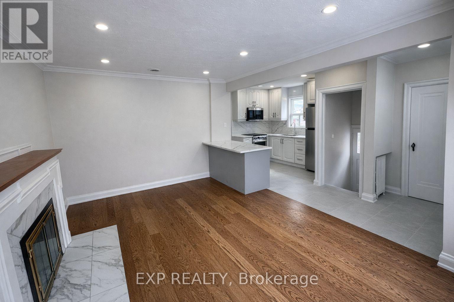 11 Fairside Avenue, Toronto, Ontario  M4C 3G8 - Photo 11 - E12962586