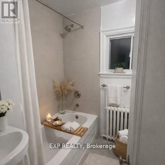 11 Fairside Avenue, Toronto, Ontario  M4C 3G8 - Photo 7 - E12962586