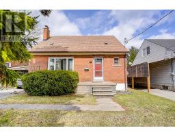 16 AYRE POINT ROAD, Toronto, Ontario