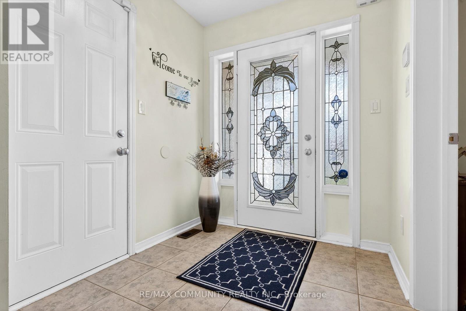 1210 Meath Drive, Oshawa (Pinecrest), Ontario  L1K 0G5 - Photo 3 - E12962648