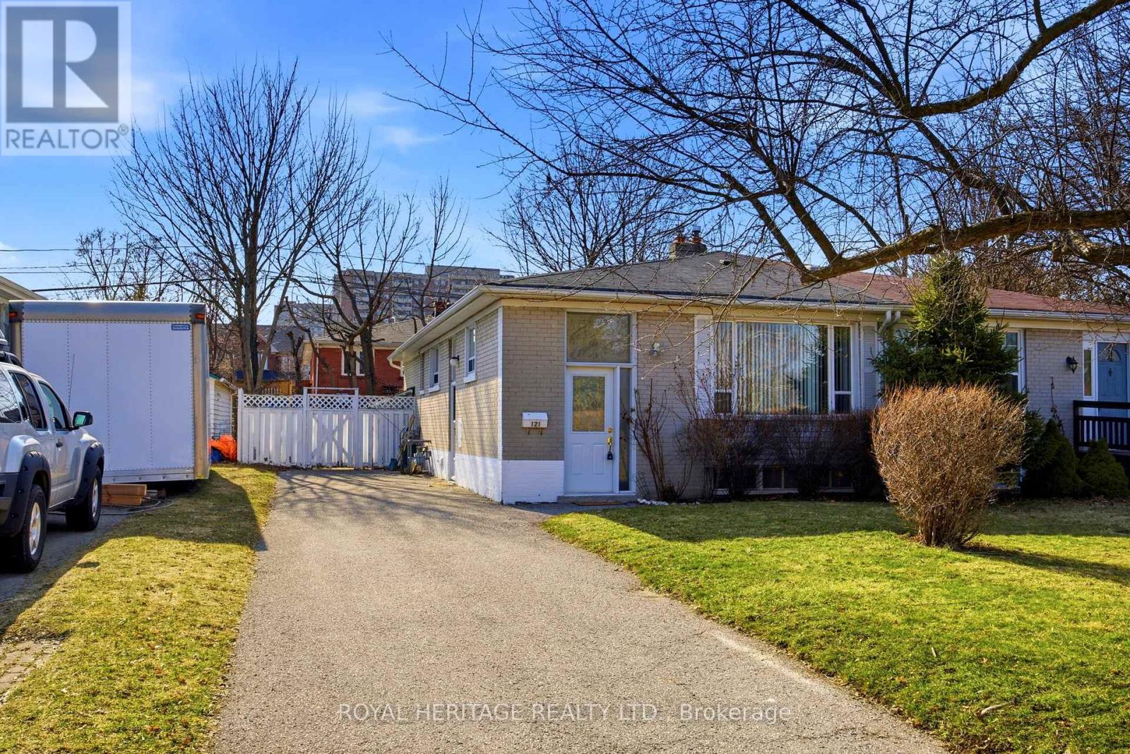 121 TULLOCH DRIVE, ajax (south east), Ontario