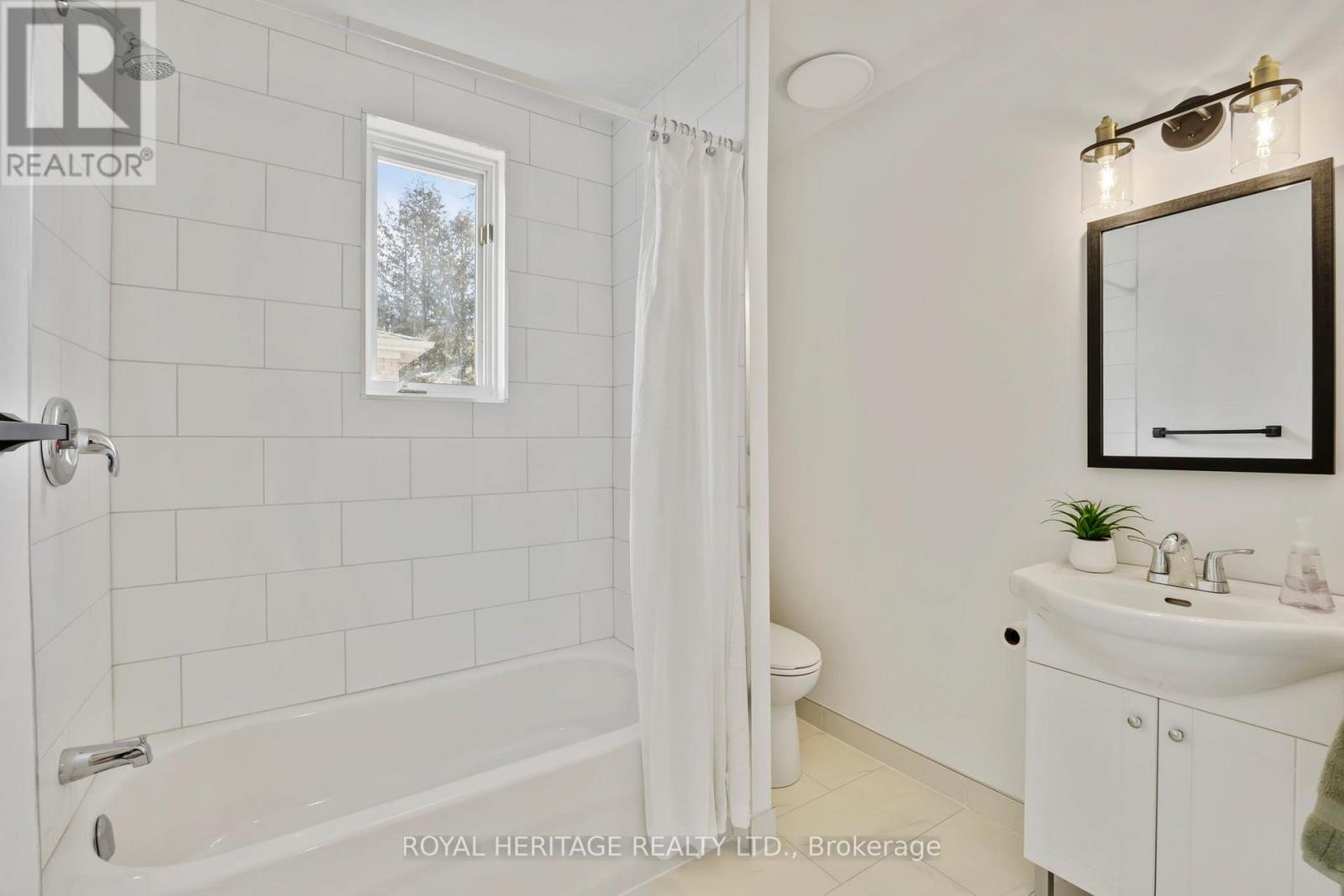 121 Tulloch Drive, Ajax, Ontario  L1S 2S7 - Photo 19 - E12962680