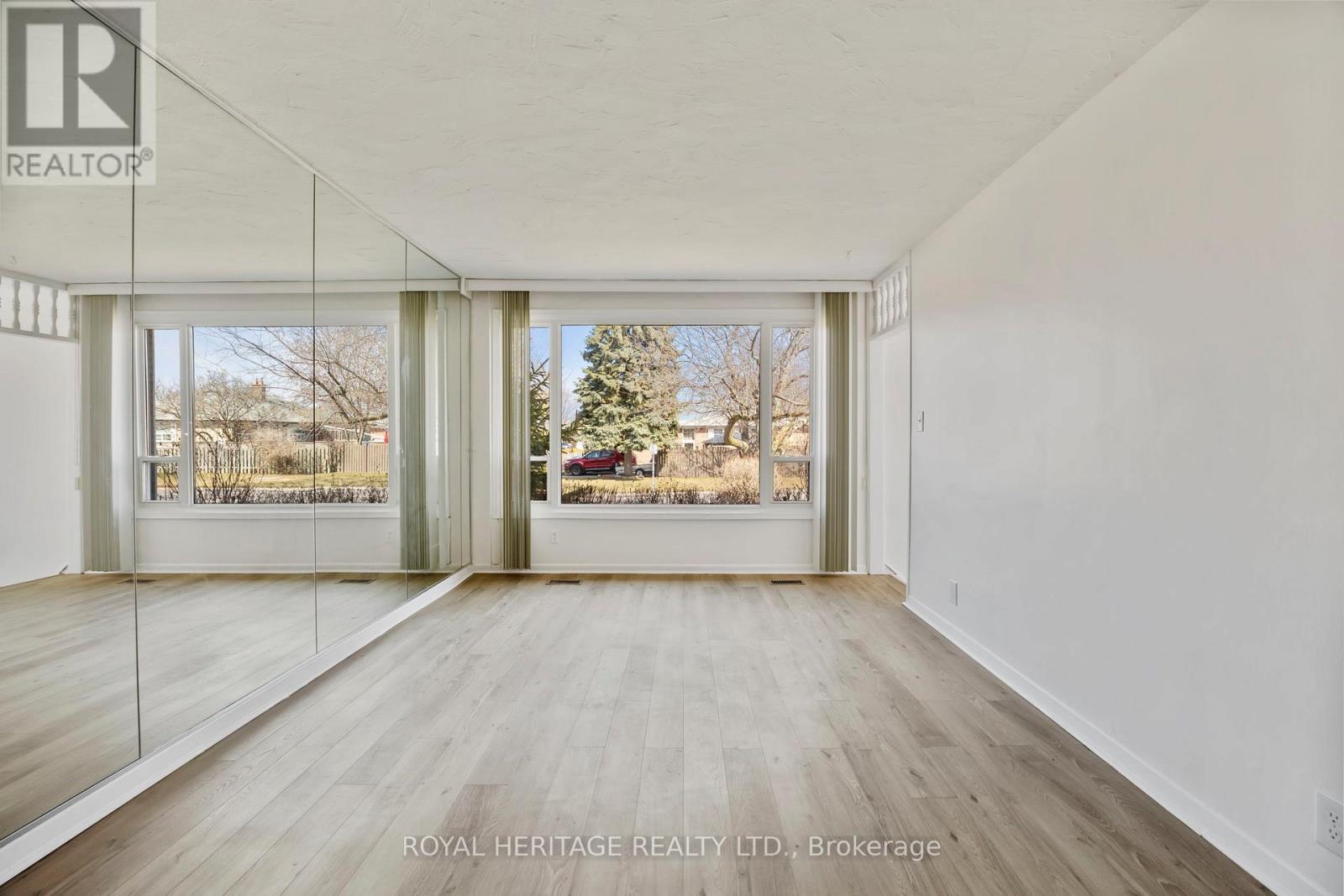 121 Tulloch Drive, Ajax, Ontario  L1S 2S7 - Photo 4 - E12962680