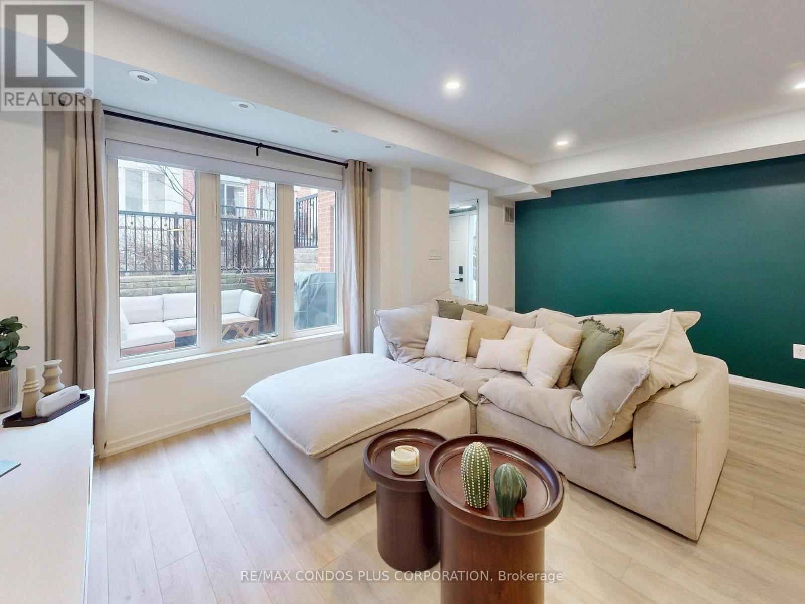 29 FLORENCE WYLE LANE, Toronto, Ontario