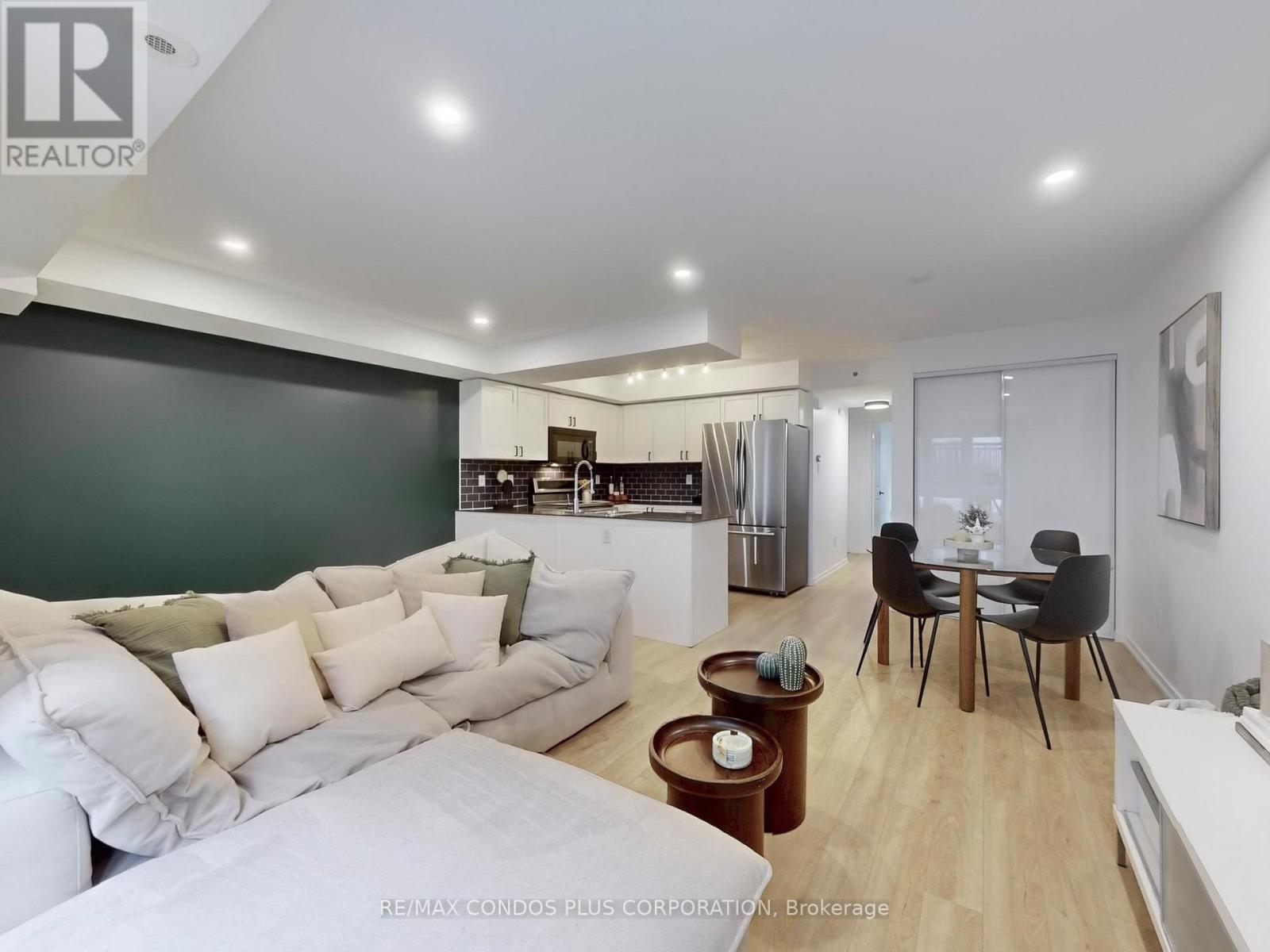 29 Florence Wyle Lane, Toronto, Ontario  M4M 3E7 - Photo 15 - E12962722