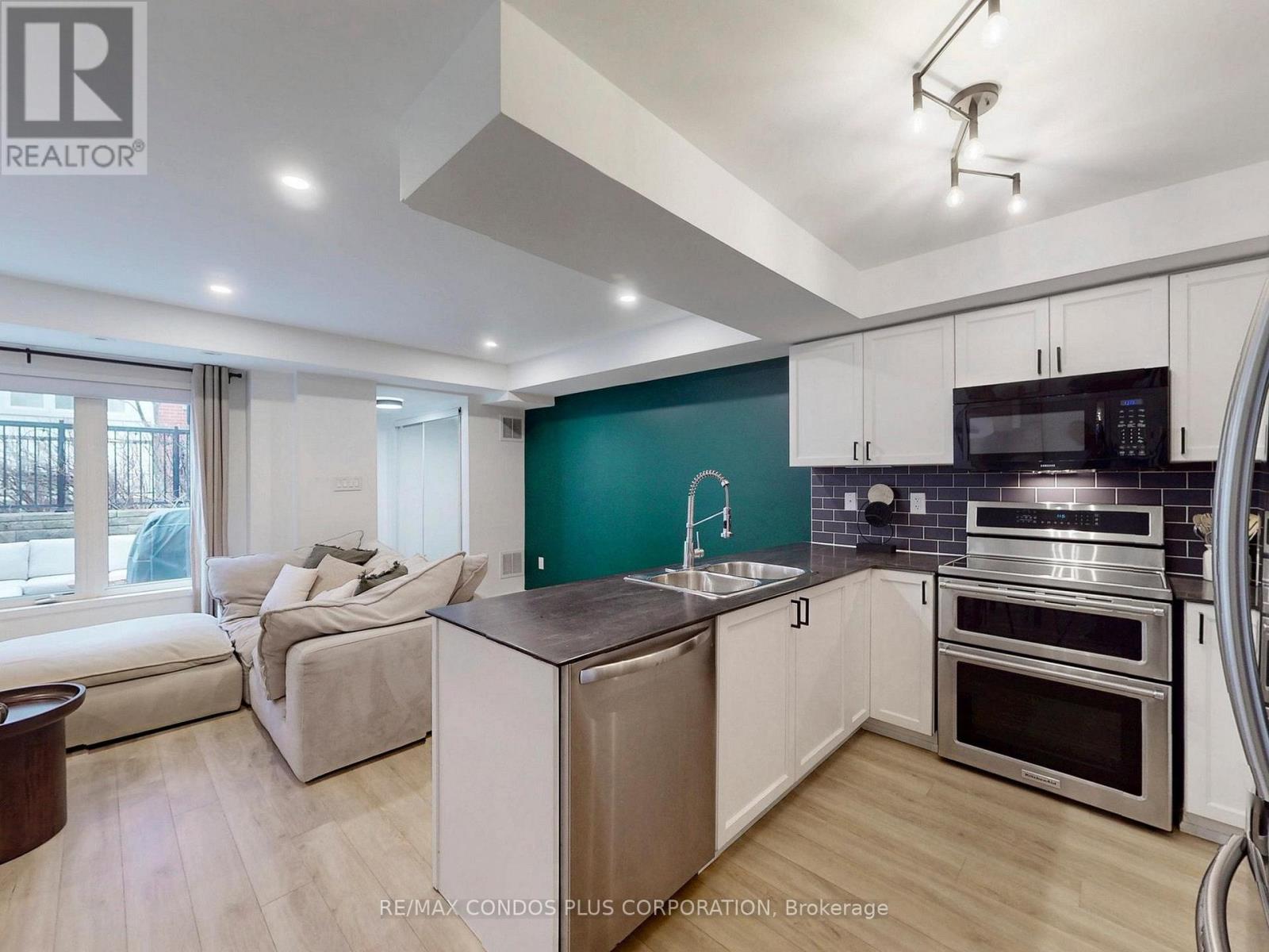 29 Florence Wyle Lane, Toronto, Ontario  M4M 3E7 - Photo 16 - E12962722