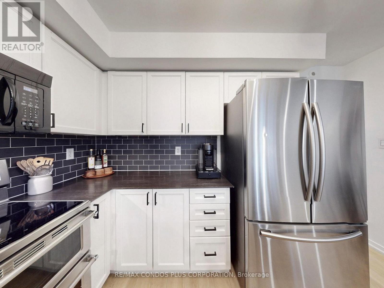 29 Florence Wyle Lane, Toronto, Ontario  M4M 3E7 - Photo 18 - E12962722