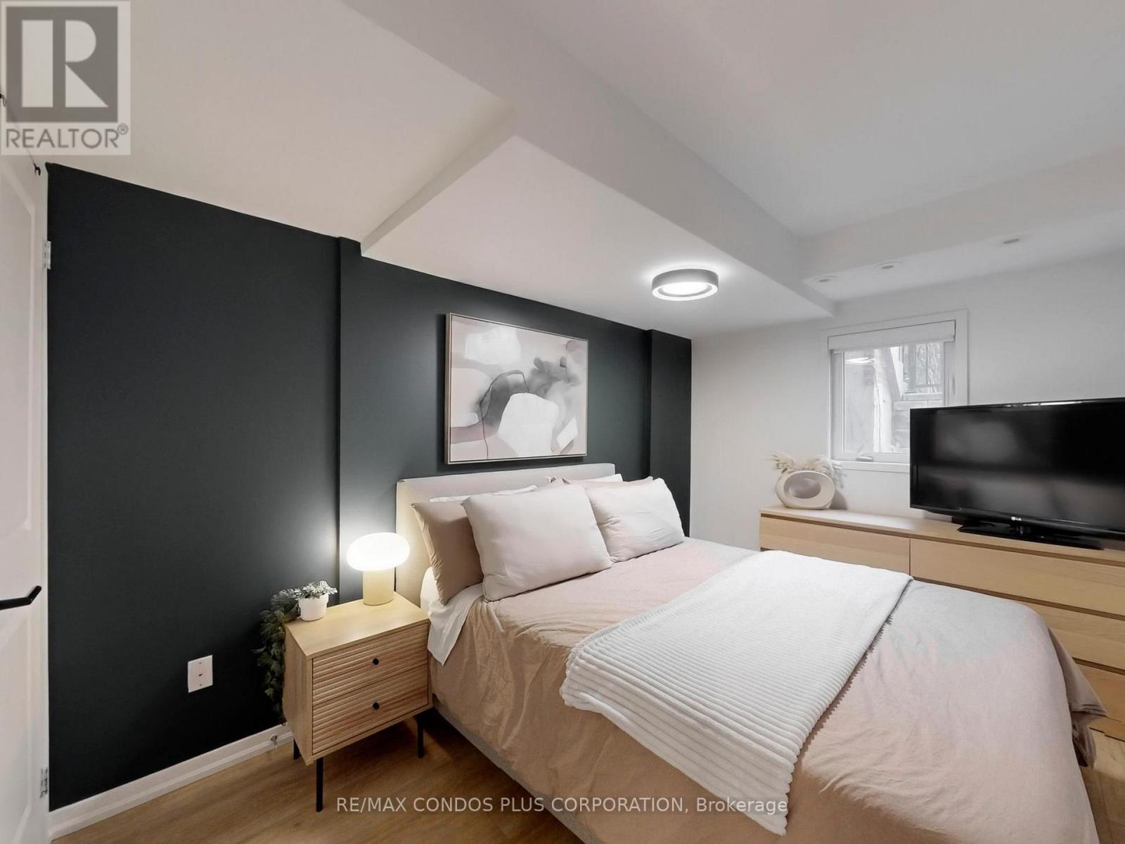 29 Florence Wyle Lane, Toronto, Ontario  M4M 3E7 - Photo 25 - E12962722