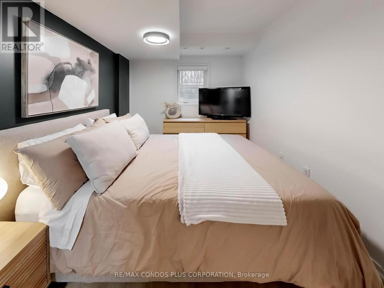 29 Florence Wyle Lane, Toronto, Ontario  M4M 3E7 - Photo 26 - E12962722